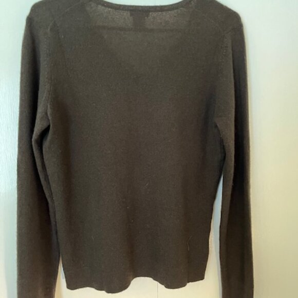 Cashmere sweaters and one holiday sweater - Picture 6 of 15